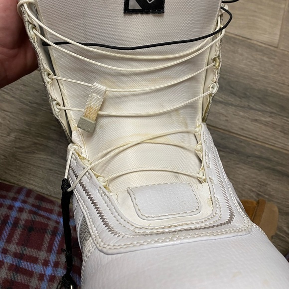 Burton Men’s Snowboard Boots- Ruler - Picture 5 of 6